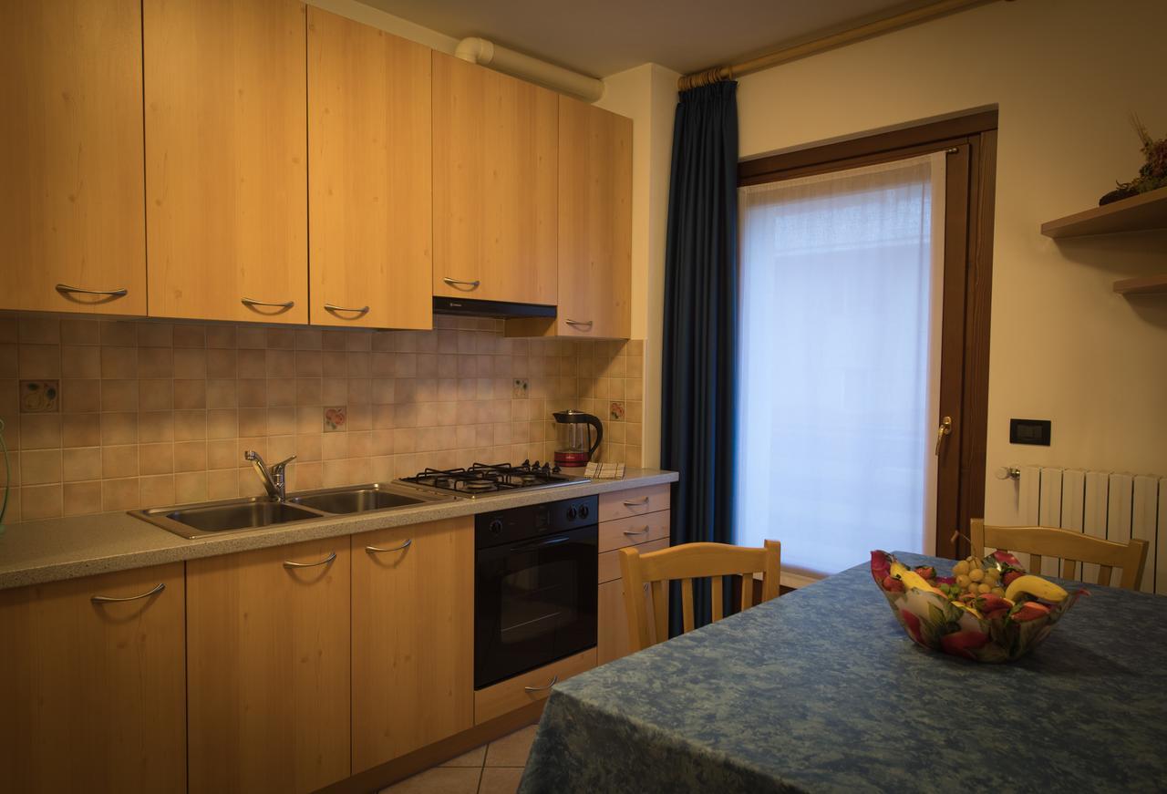Casa Le Rondini Lägenhet Valdisotto Exteriör bild