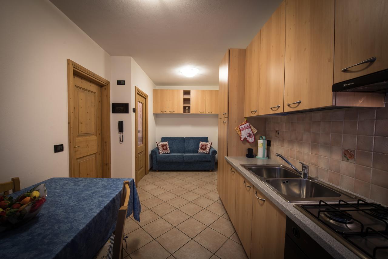 Casa Le Rondini Lägenhet Valdisotto Exteriör bild