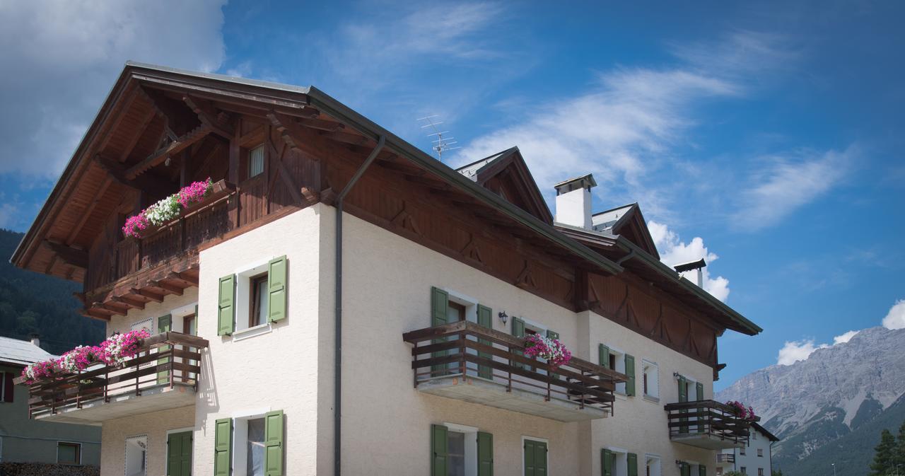 Casa Le Rondini Lägenhet Valdisotto Exteriör bild