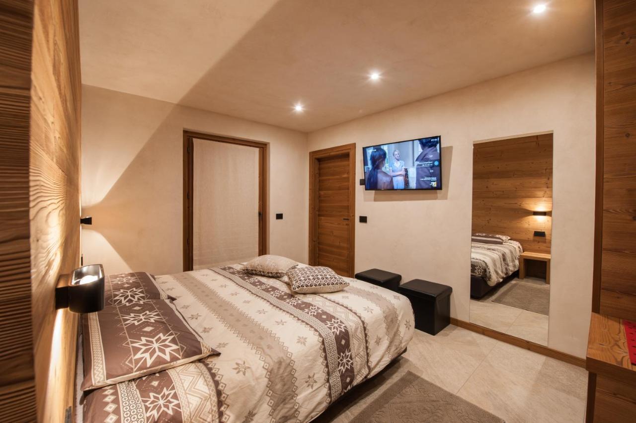 Casa Le Rondini Lägenhet Valdisotto Exteriör bild
